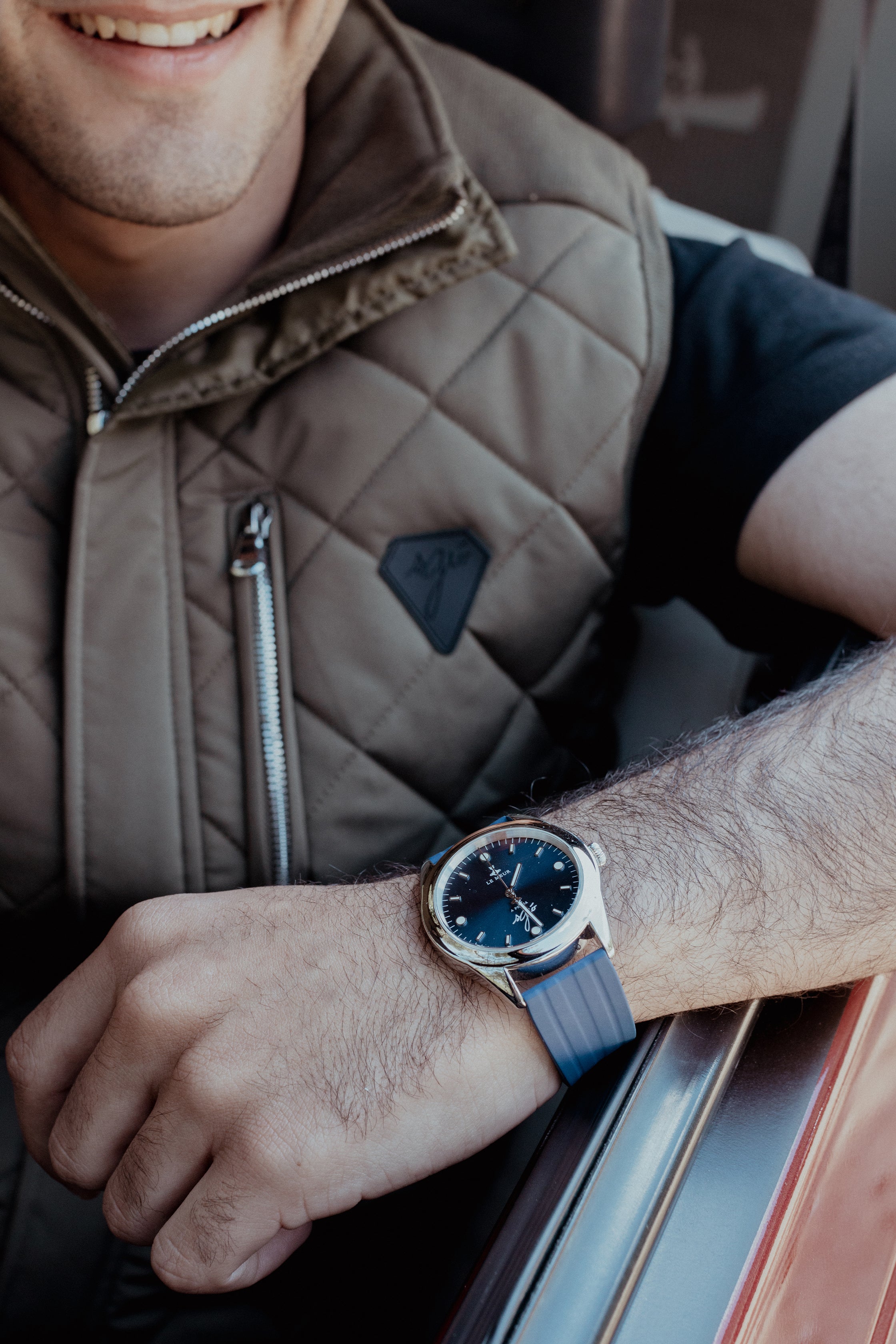 La montre 42m Made in Corsica édition limitée disponible sur commande.