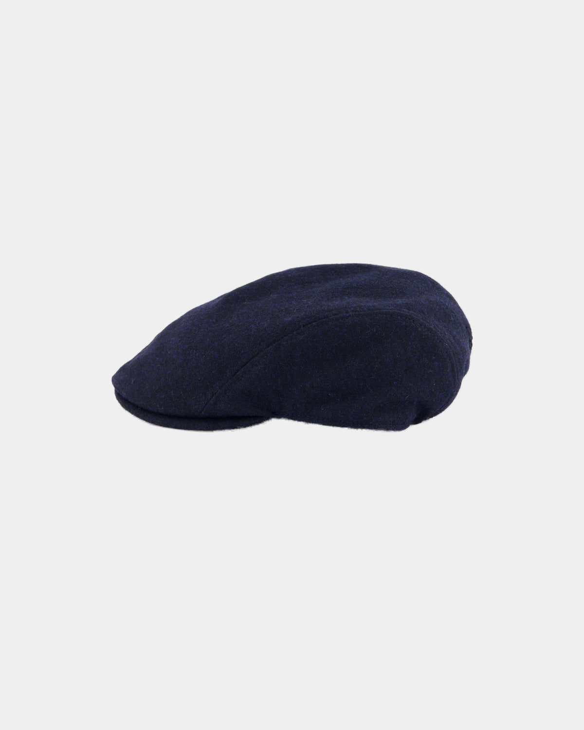BÉRET EN LAINE BLEU MARINE, vue de face sur fond clair