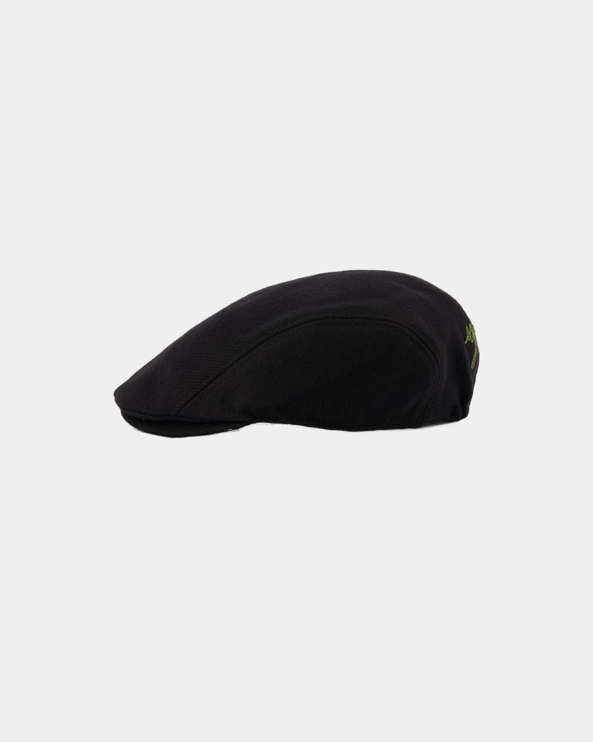 BÉRET EN LAINE NOIR, vue de face sur fond clair