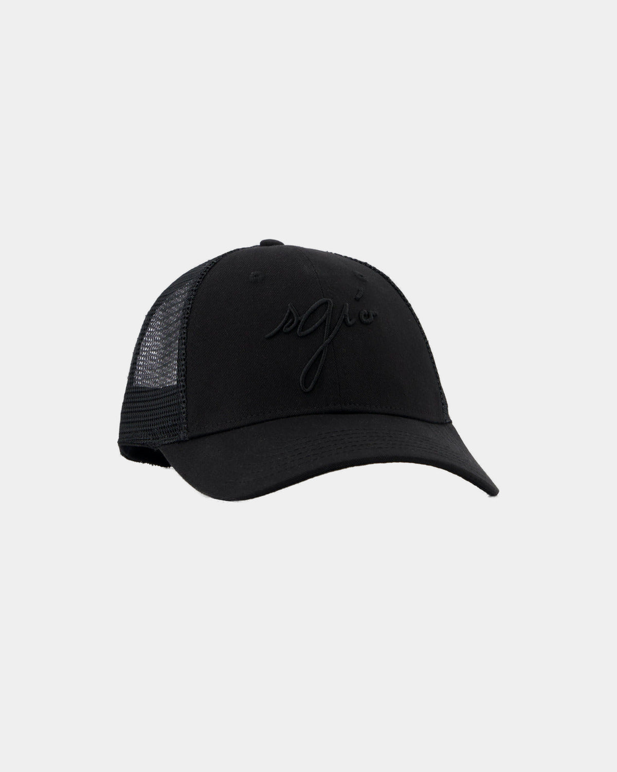 CASQUETTE FILET, vue de face sur fond clair