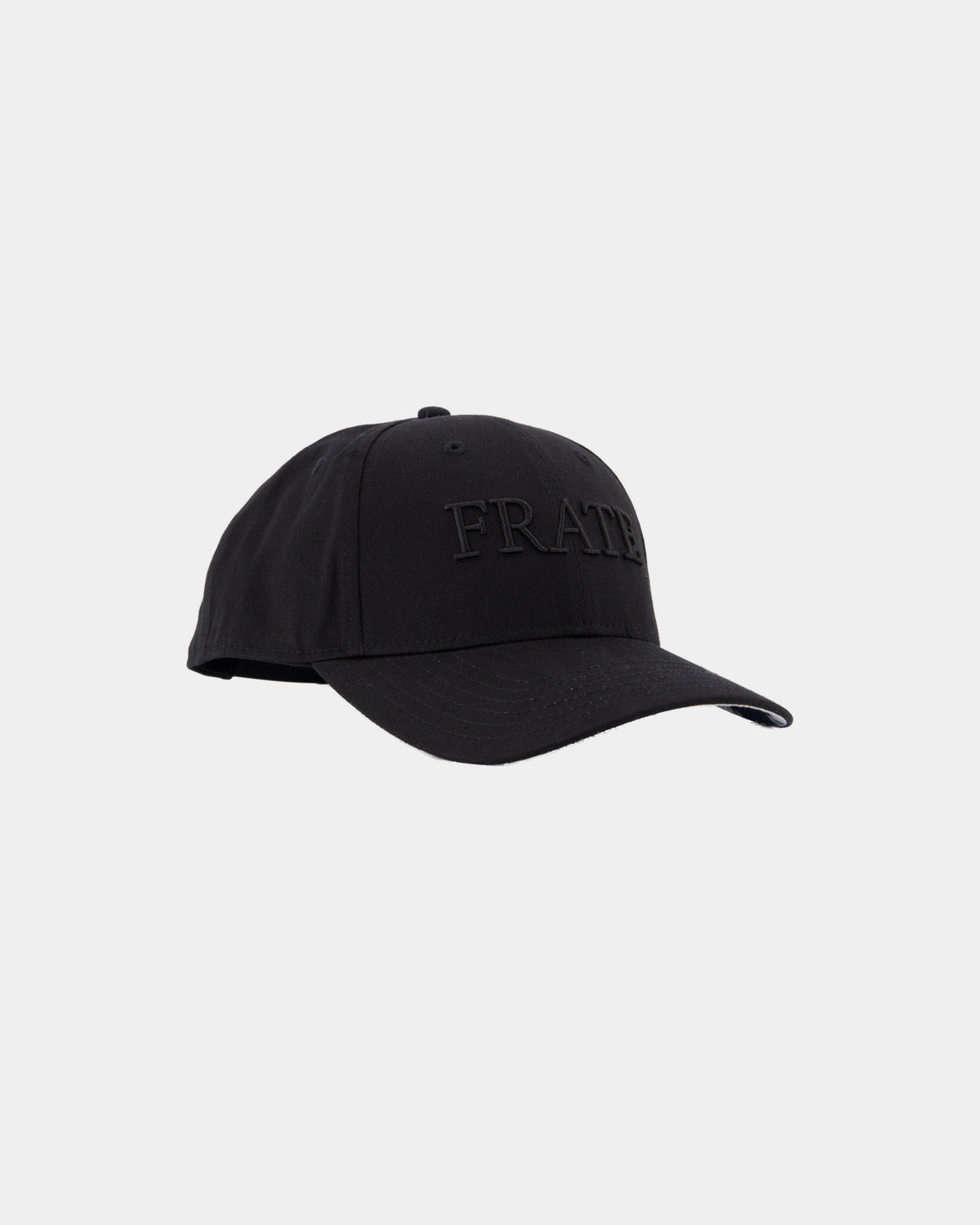 CASQUETTE NOIR COTON FRATE, vue de face sur fond clair