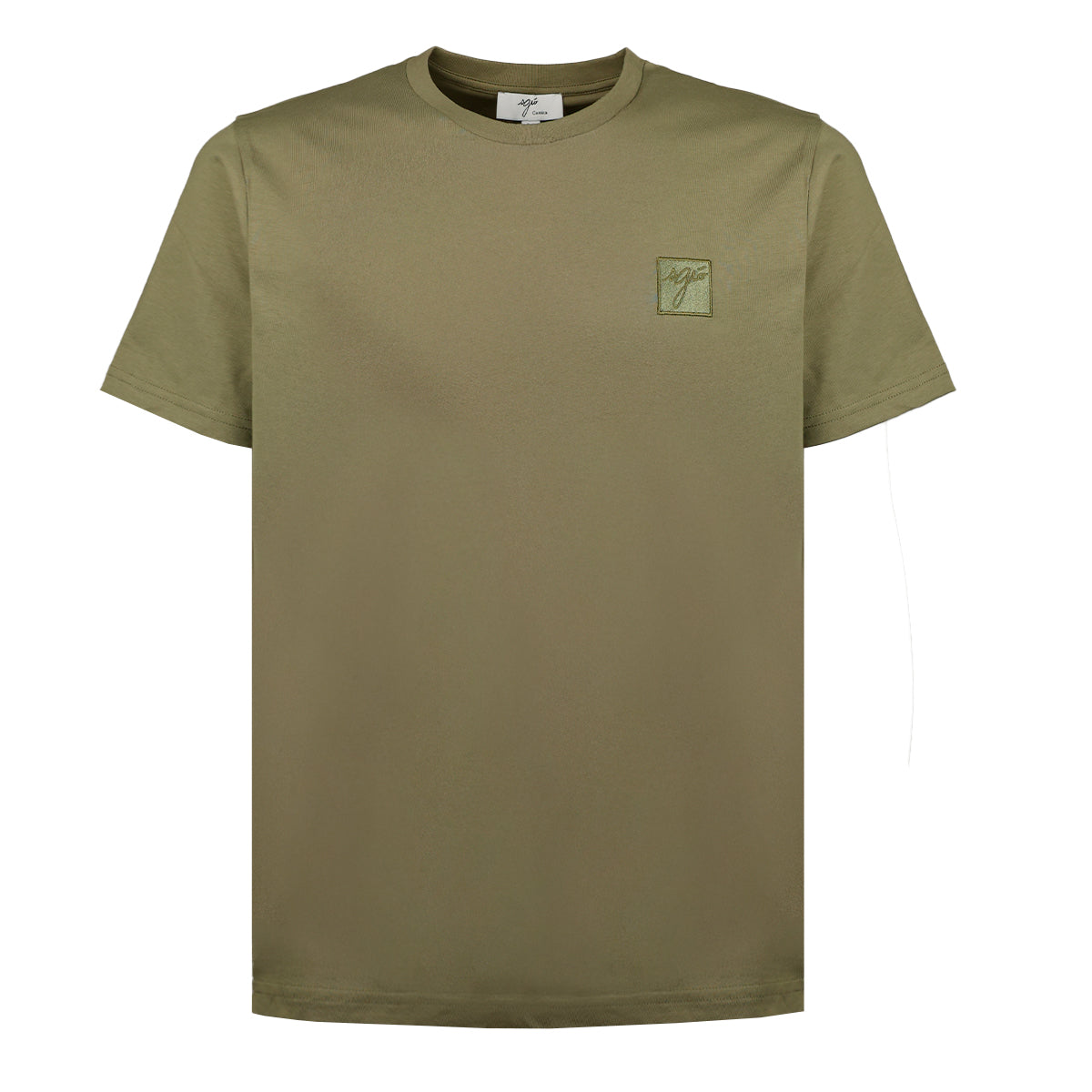 T-shirt classique coupe fit, couleur kaki, signé par une marque corse, avec broderie SGIO sur le cœur. Ce t-shirt allie confort et style grâce à sa coupe ajustée qui met en valeur la silhouette, tout en offrant une grande liberté de mouvement. La couleur kaki, intemporelle et élégante, se combine parfaitement avec la broderie discrète SGIO sur le cœur, ajoutant une touche de raffinement et d'authenticité. Fabriqué avec des matériaux de qualité