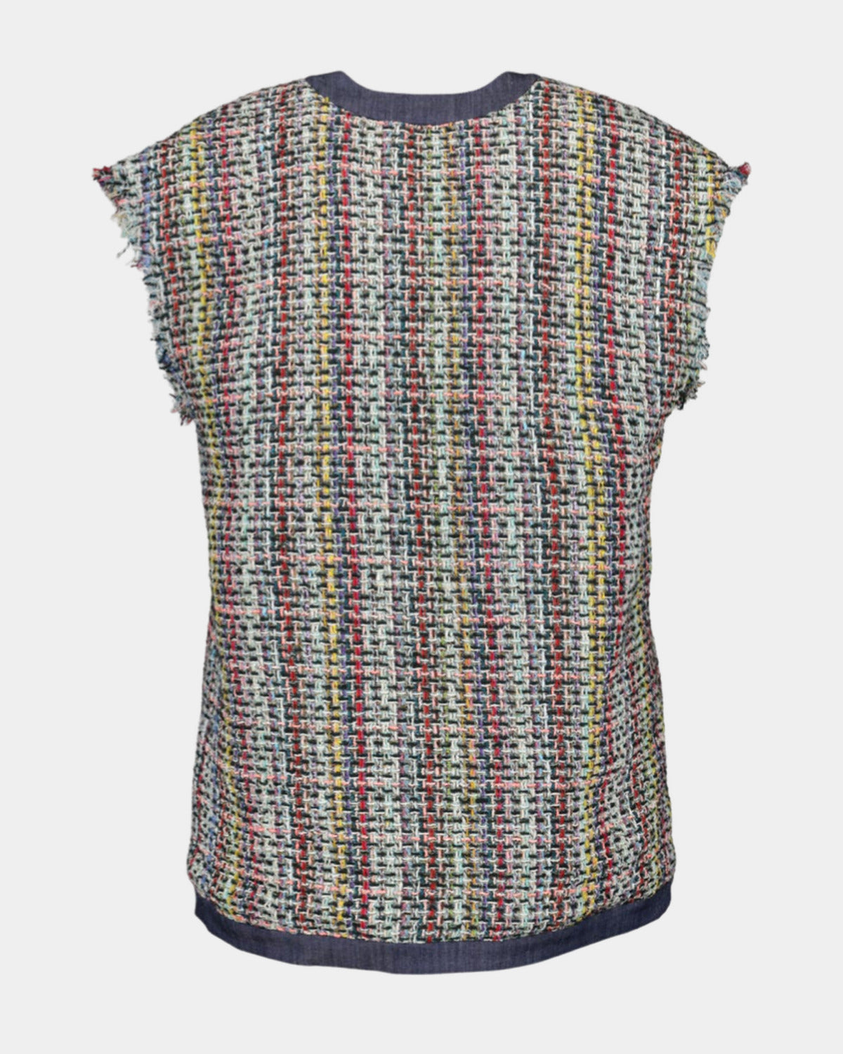 Veste en tweed, vue de dos sur fond clair