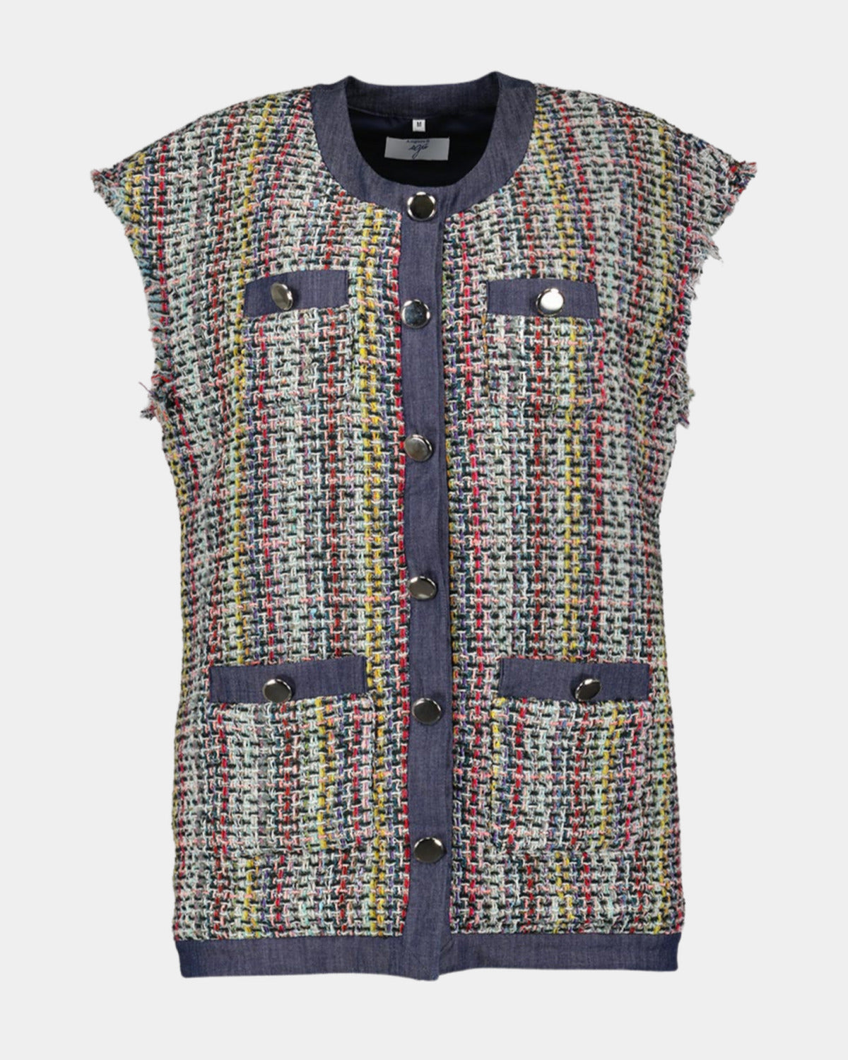 Veste en tweed, vue de face sur fond clair